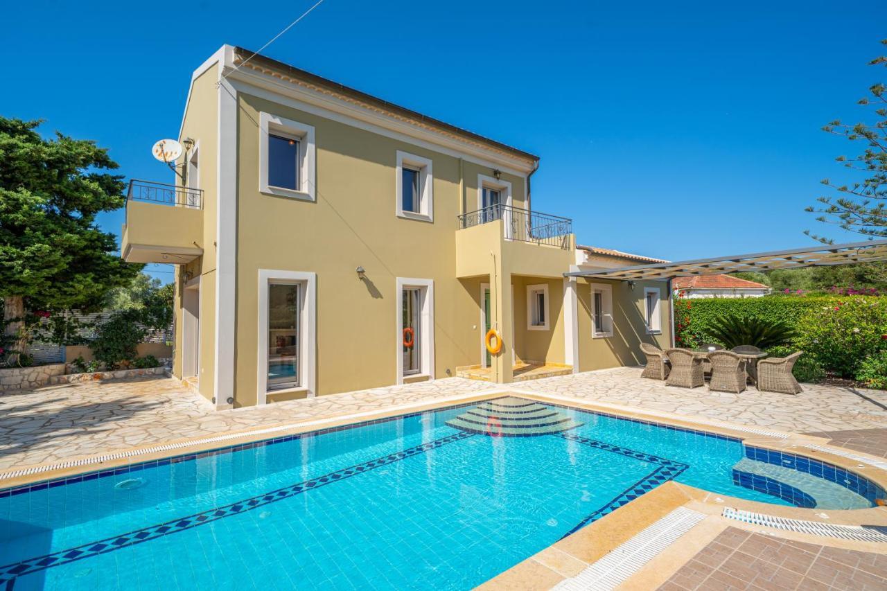 Villa Emily Фискардо Екстериор снимка