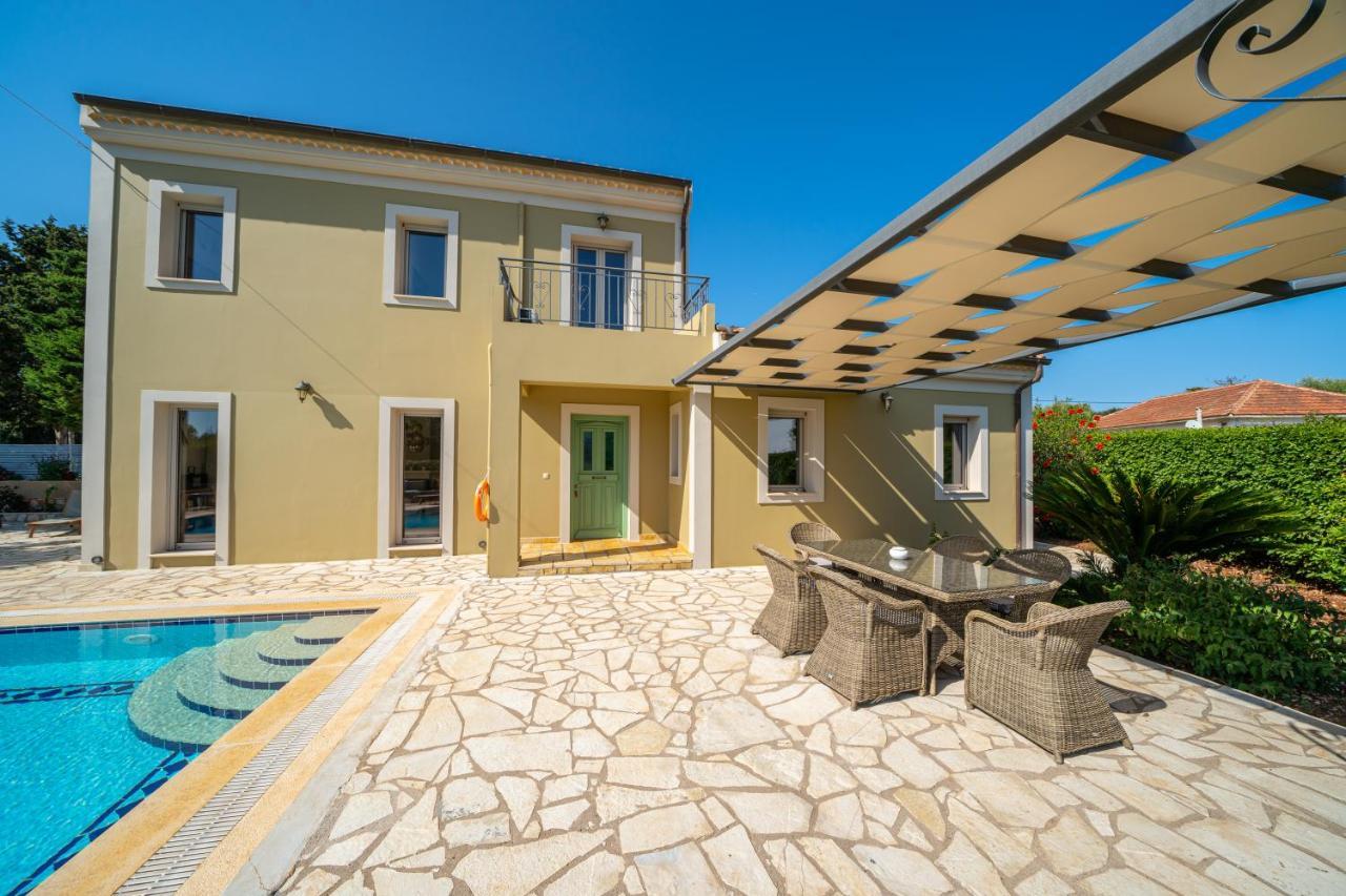 Villa Emily Фискардо Екстериор снимка