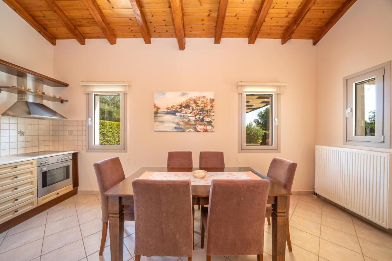Villa Emily Фискардо Екстериор снимка