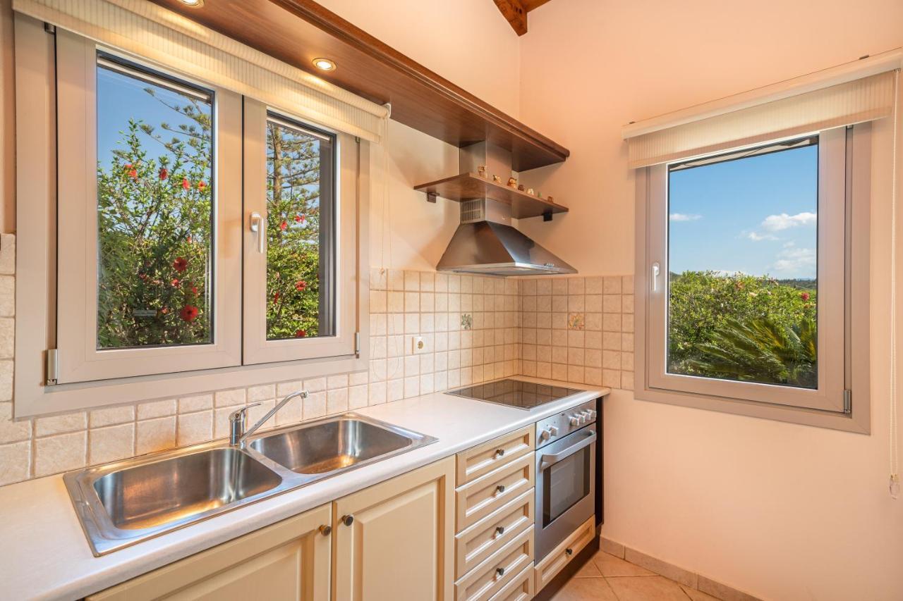 Villa Emily Фискардо Екстериор снимка