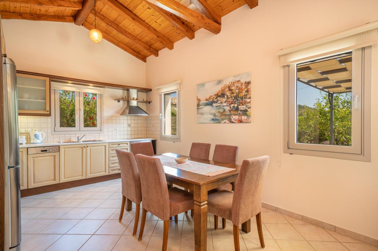 Villa Emily Фискардо Екстериор снимка