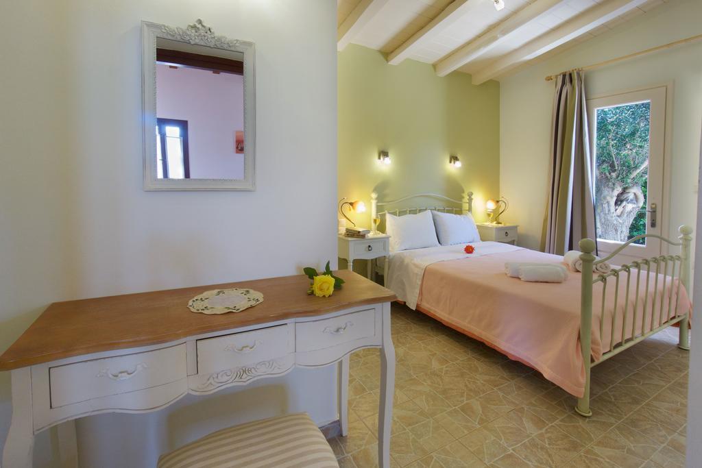 Villa Emily Фискардо Екстериор снимка