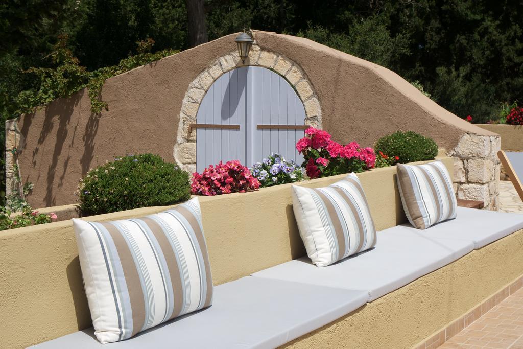 Villa Emily Фискардо Екстериор снимка